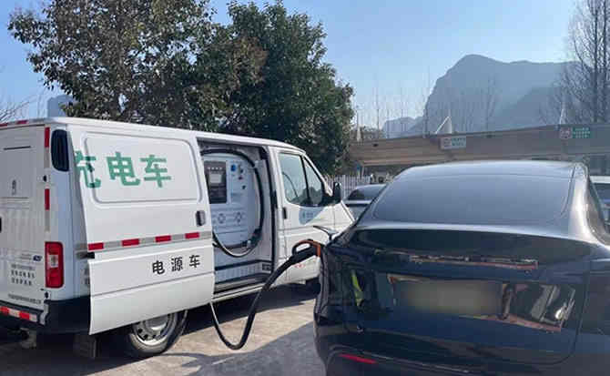 兴县汽车搭电