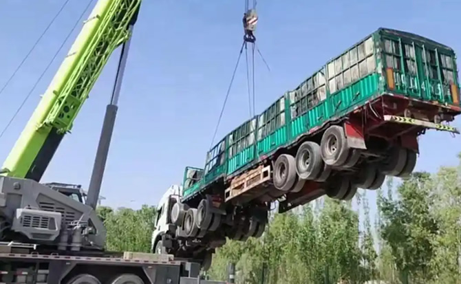 兴县道路脱困救援案例